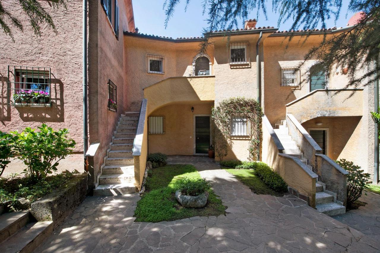 Residence I Prati Di Giussana Lierna Extérieur photo